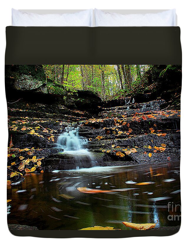 Landscape Duvet Cover featuring the photograph Pipestem Falls by Melissa Petrey