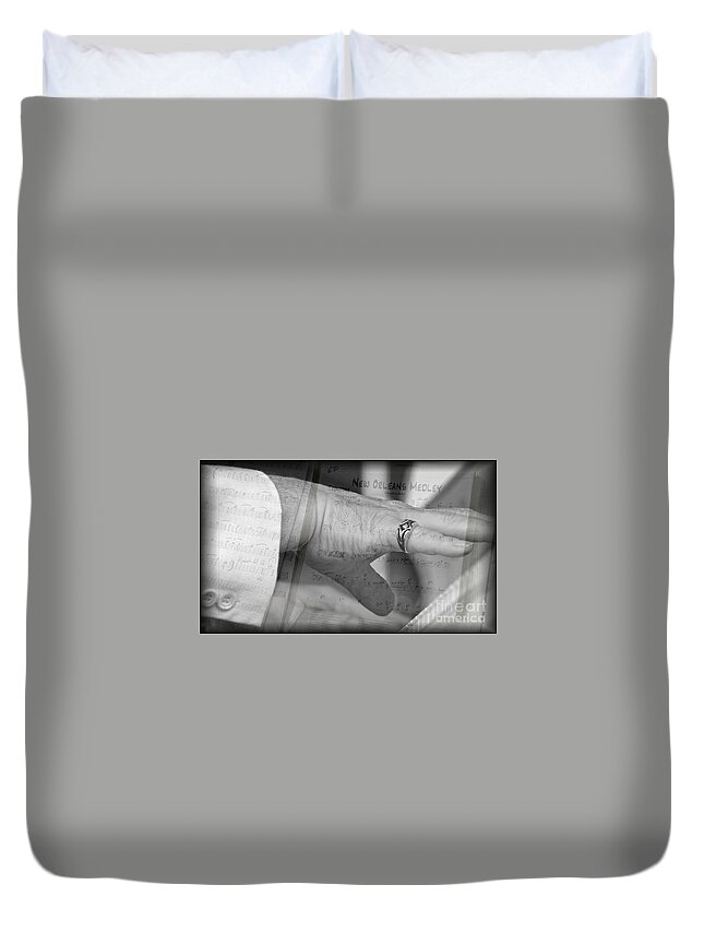 Ronnie Kole Duvet Cover featuring the photograph Playing the Medley by Bob Hislop