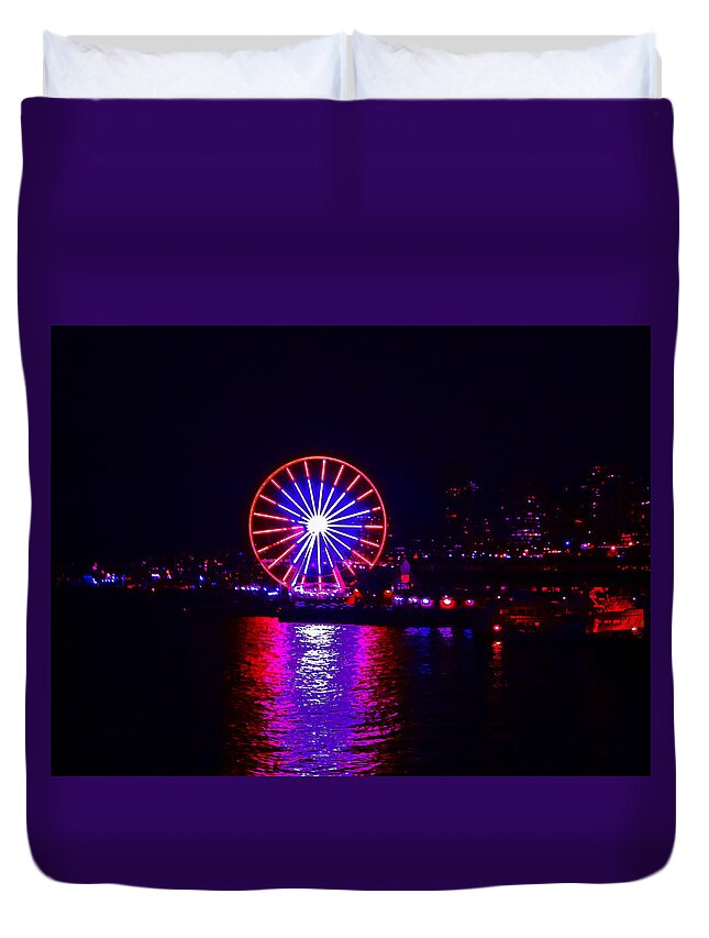 Landscape Duvet Cover featuring the photograph Purple Heart In a Wheel by Kym Backland