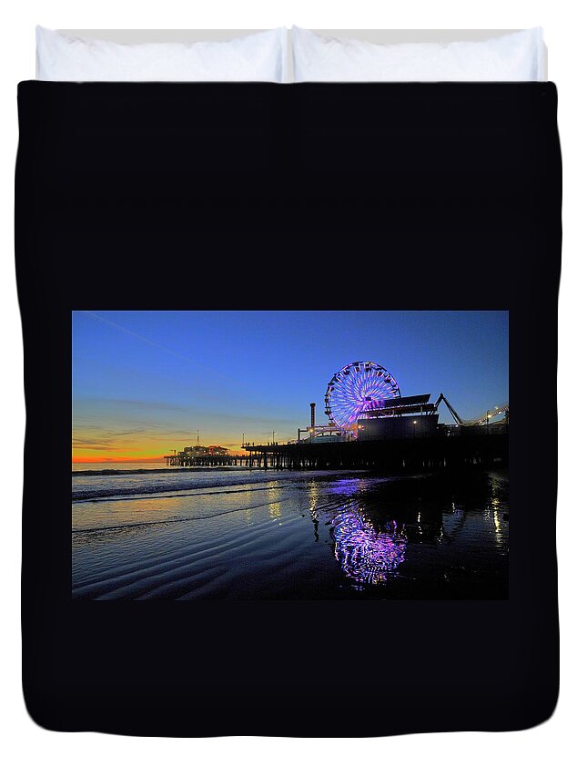 Santa Monica Pier Duvet Cover featuring the photograph Purple Spinner by Richard Omura