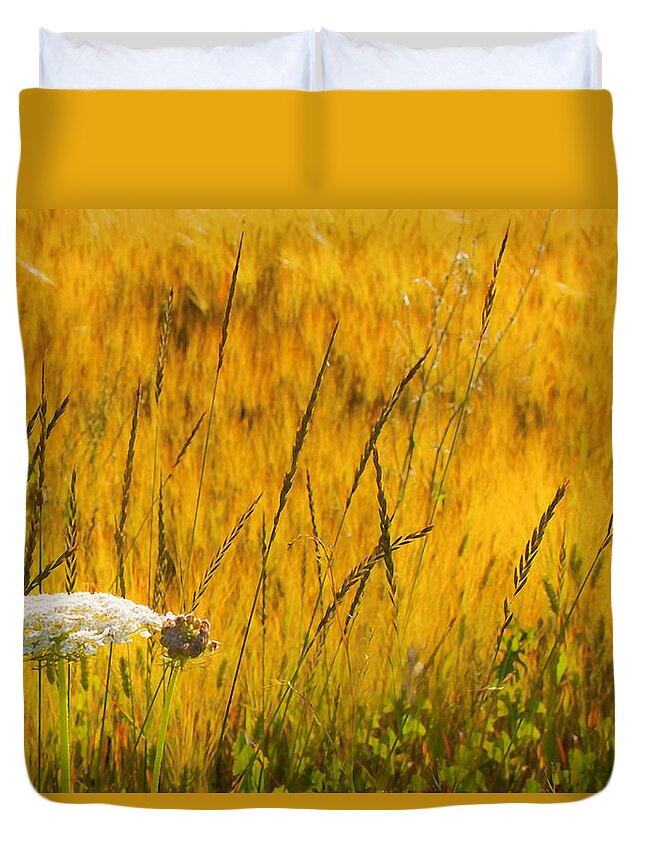 Field Duvet Cover featuring the photograph Queen Anne's Lace by Theresa Tahara
