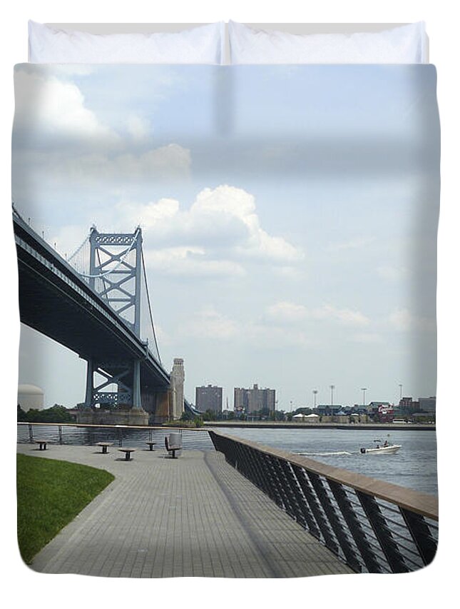 Philadelphia Duvet Cover featuring the photograph Race St Pier by Mary Ann Leitch