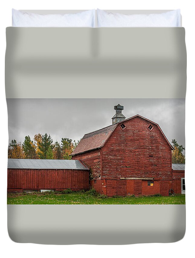 Barn Duvet Cover featuring the photograph Red Barn With Fall Colors by Paul Freidlund