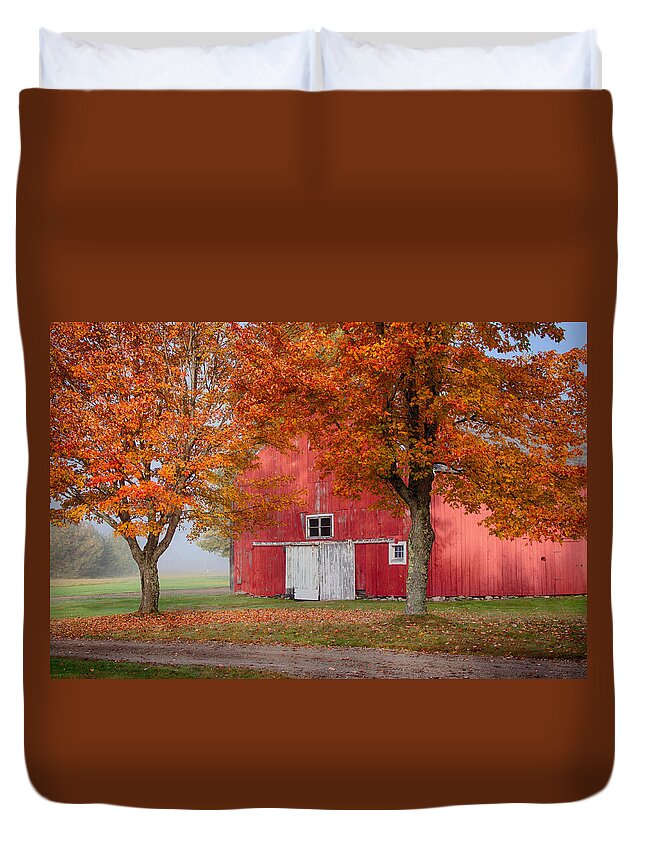 Fall Colors Duvet Cover featuring the photograph Red Barn With White Barn Door by Jeff Folger