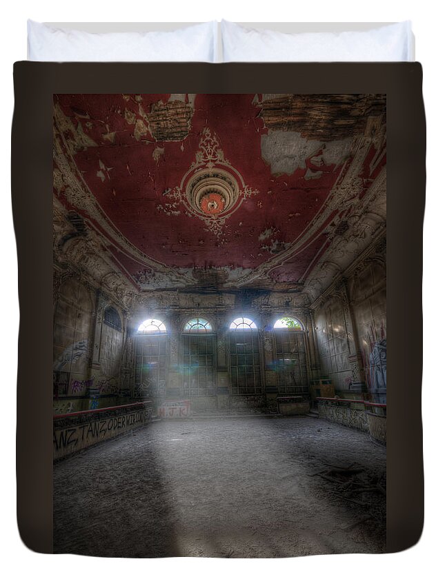 Urbex Duvet Cover featuring the digital art Red dance room by Nathan Wright