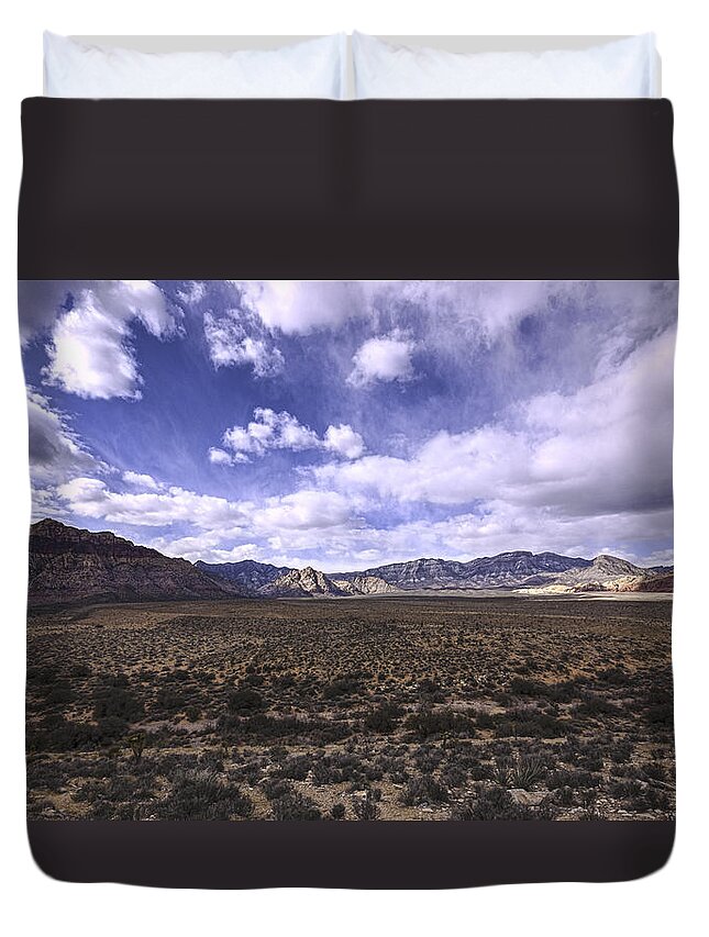 Red Rock Canyon Duvet Cover featuring the photograph Red Rock Canyon Nevada by Mike Herdering