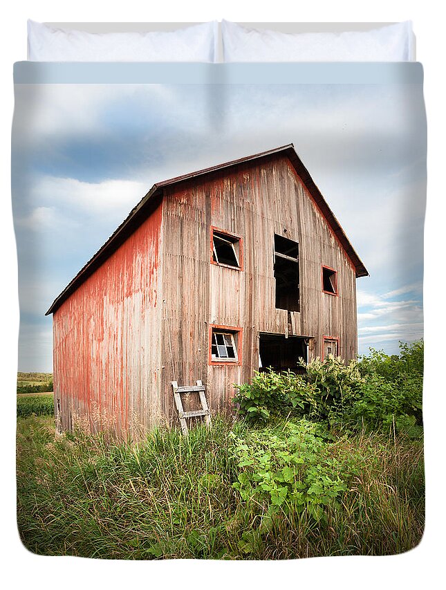 Barns Duvet Cover featuring the photograph Red Shack on Tucker rd - Vertical composition by Gary Heller