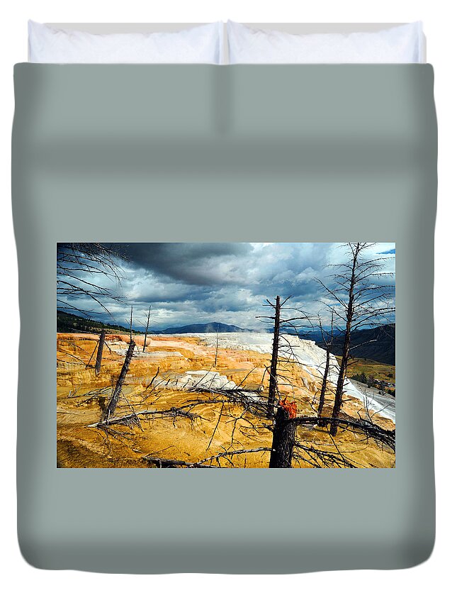 United States Duvet Cover featuring the photograph Rising Heat by Richard Gehlbach