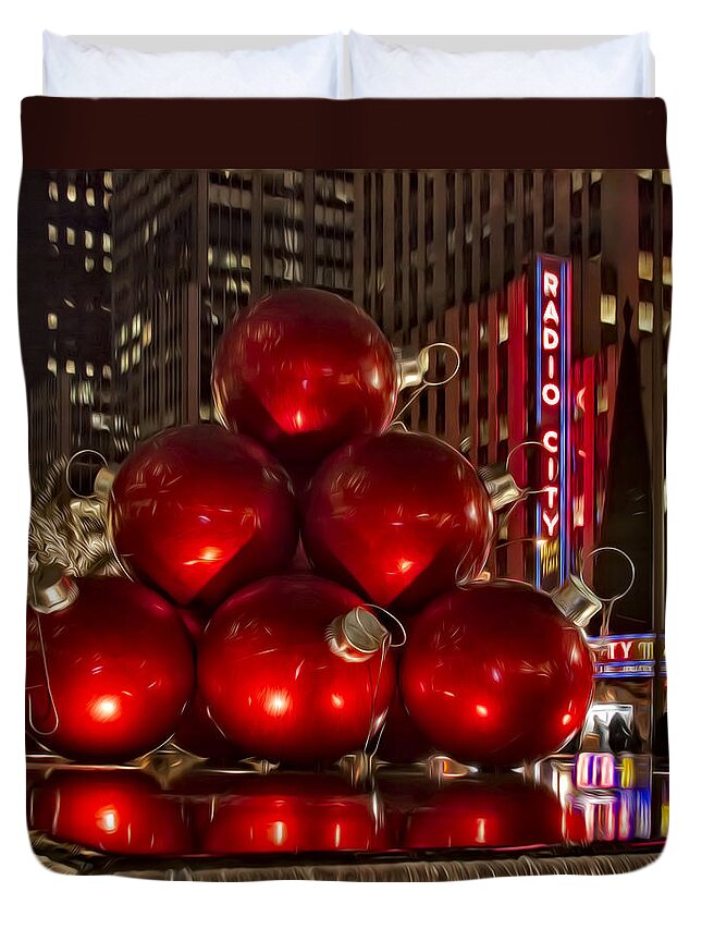 Christmas Duvet Cover featuring the photograph Rockefeller Center Cheer by Susan Candelario