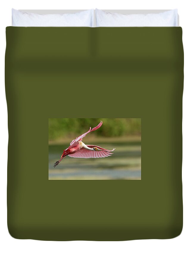 Animal Themes Duvet Cover featuring the photograph Roseate Spoonbill In Flight by D Williams Photography