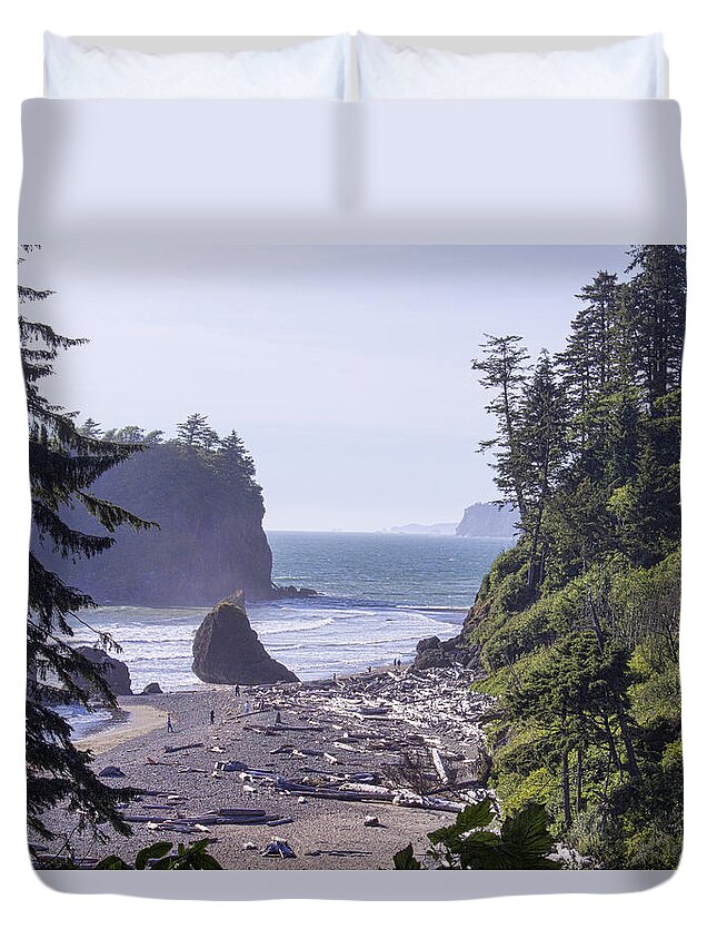  Beach Duvet Cover featuring the photograph Ruby Beach by Cathy Anderson