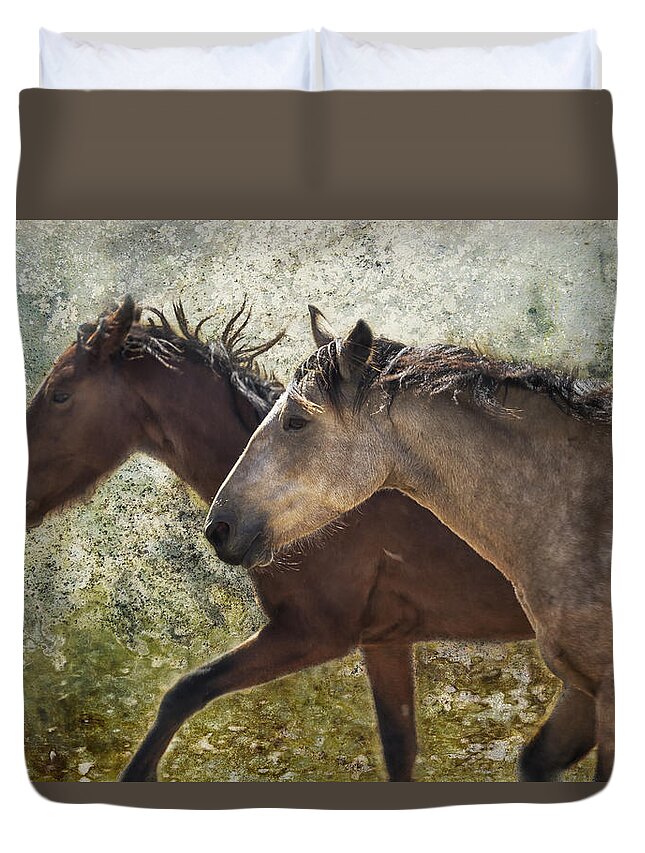 Pryor Mustangs Duvet Cover featuring the photograph Running Free - Pryor Mustangs by Belinda Greb