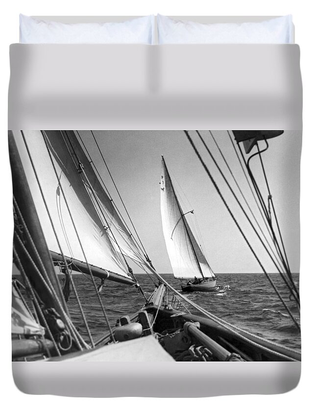1937 Duvet Cover featuring the photograph Sailing In Los Angeles Regatta by Underwood Archives