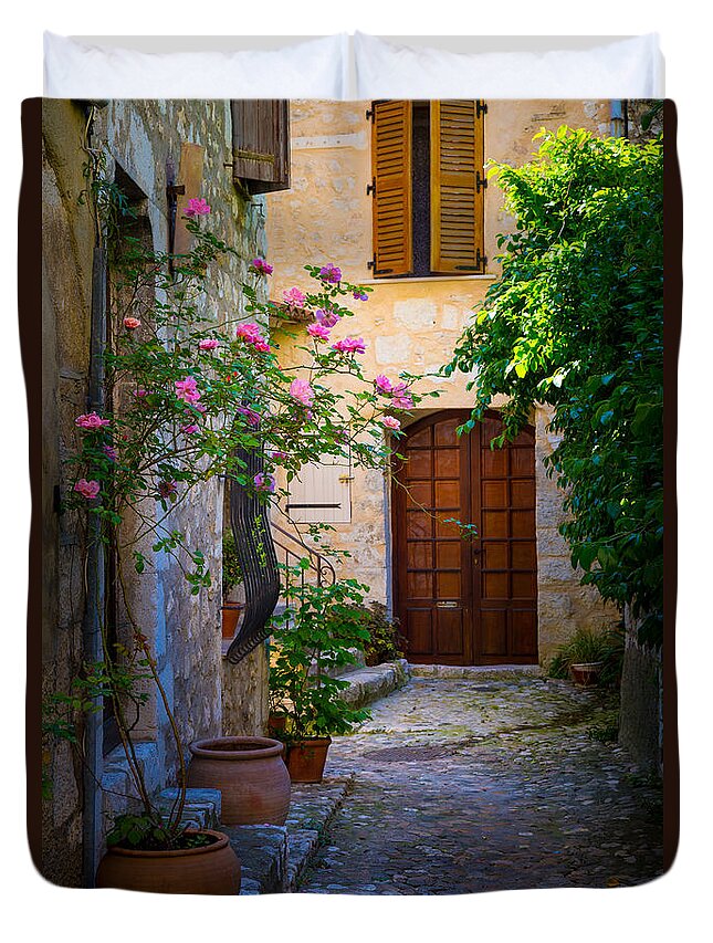 Alpes-maritimes Duvet Cover featuring the photograph Saint Paul Alley by Inge Johnsson