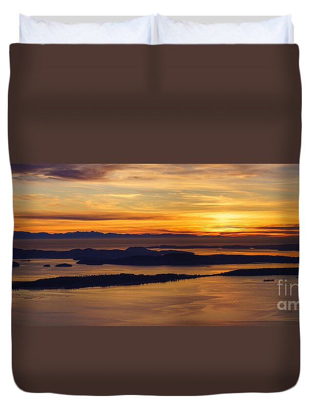 San Juan Islands Duvet Cover featuring the photograph San Juans Island Sunset Light by Mike Reid