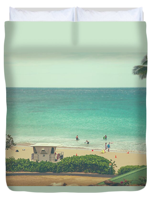 Tropical Tree Duvet Cover featuring the photograph Scenic View Of The Beach by Lori Andrews