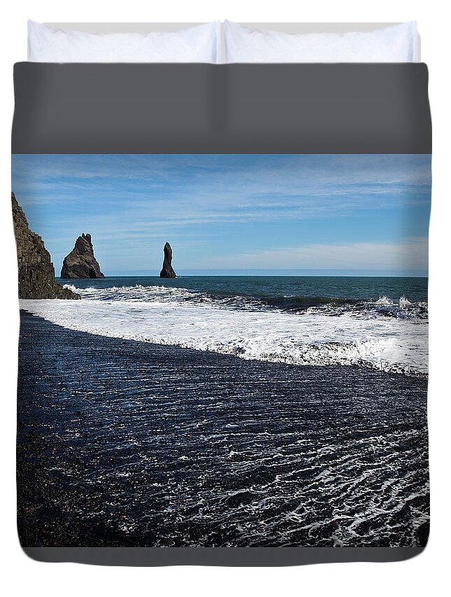 Scenics Duvet Cover featuring the photograph Sea Stacks And Black-sand Beach by Richard I'anson