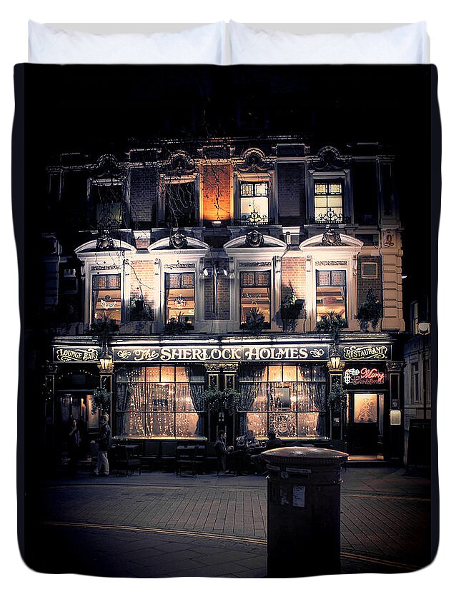 Sherlock Holmes Duvet Cover featuring the photograph Sherlock Holmes pub by Jasna Buncic