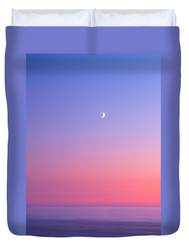 Moon Duvet Cover featuring the photograph Simplistic Wonders of the Earth by Darren White