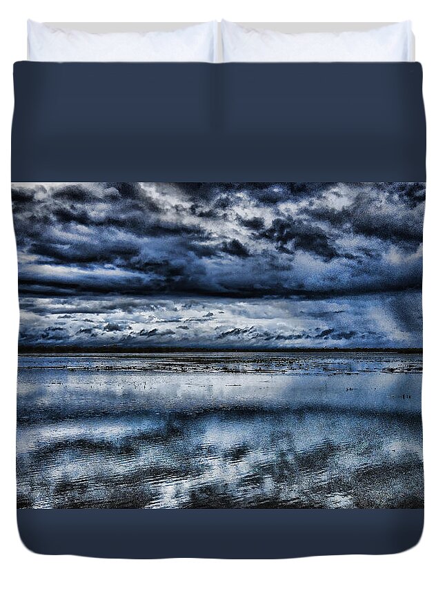Sky Duvet Cover featuring the photograph Sky in the Water V2 by Douglas Barnard