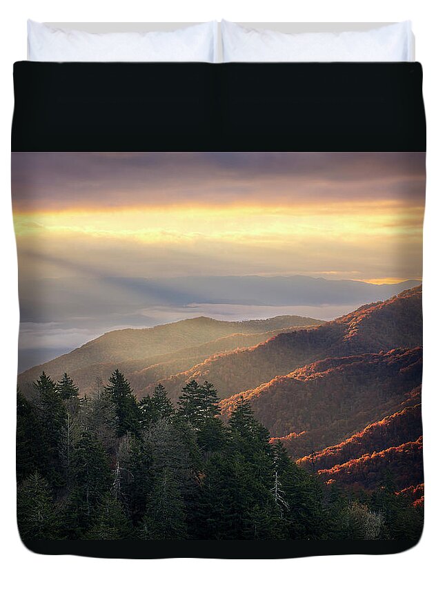 Tranquility Duvet Cover featuring the photograph Smoky Mountains At Sunrise by Malcolm Macgregor