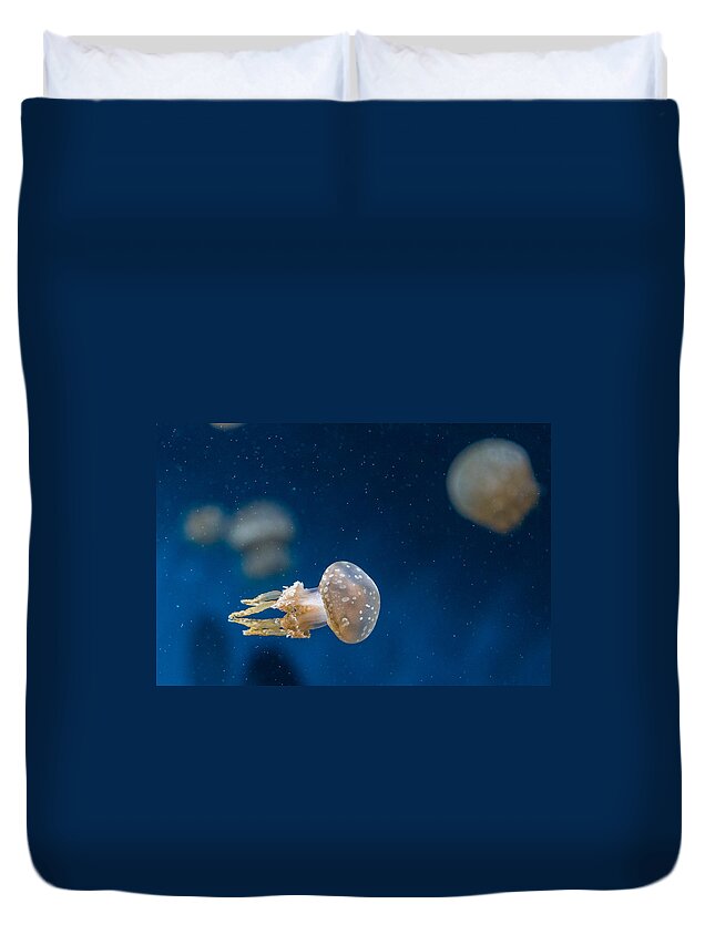 Jellyfish Duvet Cover featuring the photograph Spotted Jelly Aliens 2 by Scott Campbell