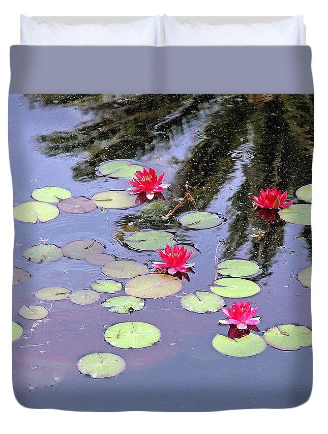 Water Lilly Duvet Cover featuring the photograph Spring Lilly by Bob Johnson