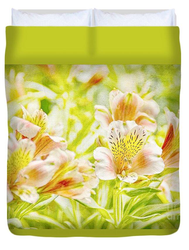 Flower Duvet Cover featuring the photograph Spring Sunshine by Peggy Hughes