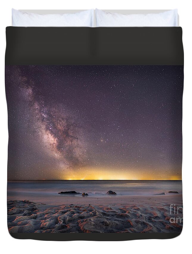 Milkyway Mike Duvet Cover featuring the photograph Stargazing On The Beach by Michael Ver Sprill