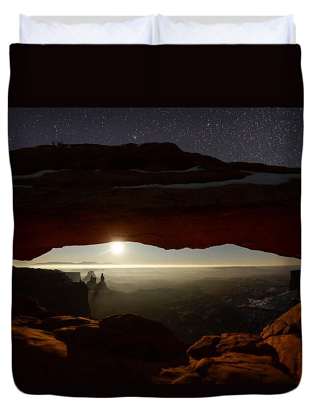 Mesa Arch Duvet Cover featuring the photograph Starry Mesa Arch by Dustin LeFevre