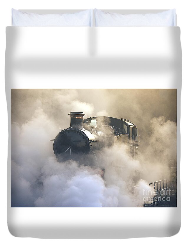 Steam Duvet Cover featuring the photograph Steaming at dawn no1 by Tony Mills