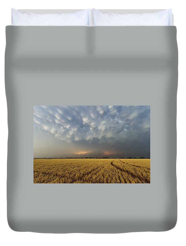 Kansas Duvet Cover featuring the photograph Storm over wheat by Rob Graham