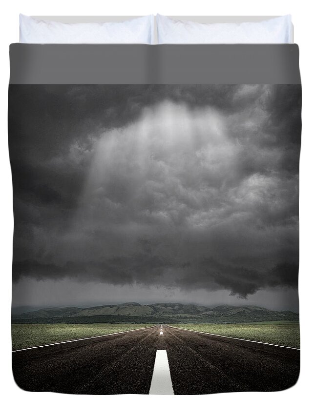 Scenics Duvet Cover featuring the photograph Straight Road by Carlos Gotay