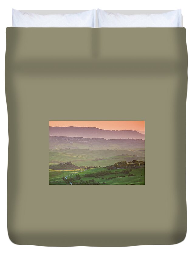 Scenics Duvet Cover featuring the photograph Sun Set View On Val Dorcia, Tuscany by Wingmar