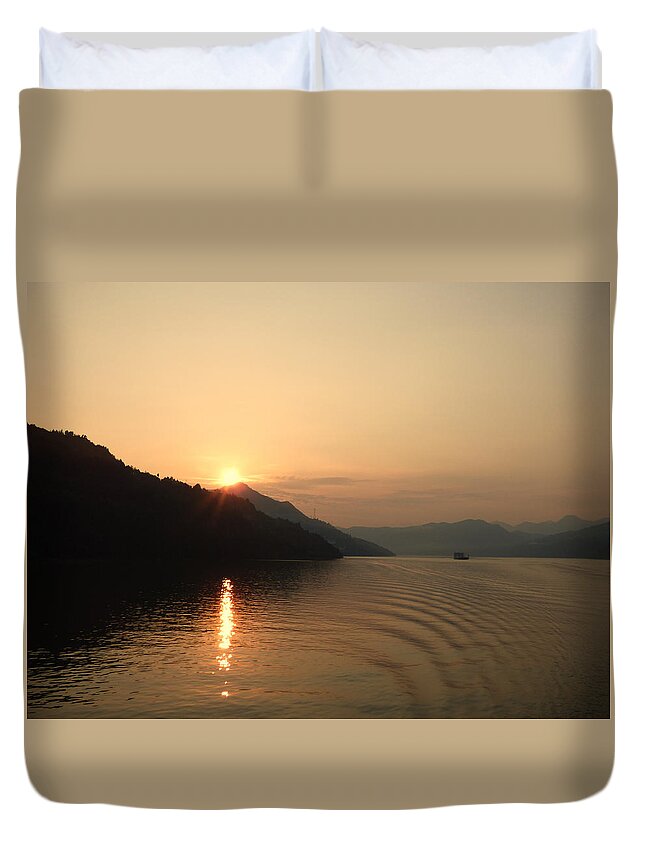 Yangtze River Duvet Cover featuring the photograph Sunset on the Yangtze River by Lynn Bolt