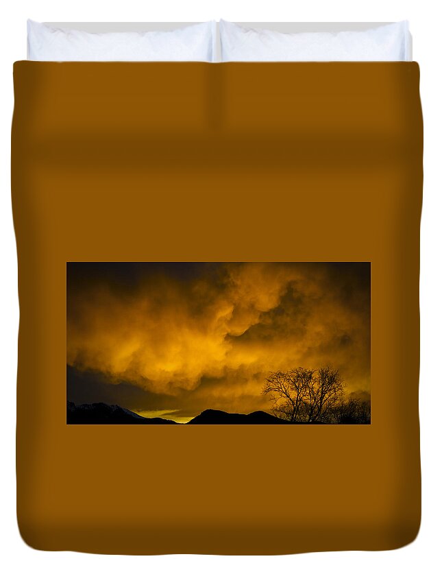 Sunset Over Manitou Springs Colorado Duvet Cover featuring the photograph Sunset over Manitou Springs Colorado by Greg Reed