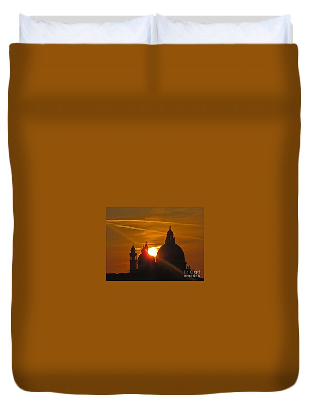 Sunset Duvet Cover featuring the photograph Sunset Over Venice by Marguerita Tan