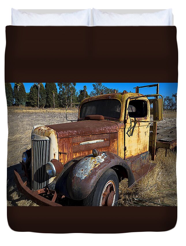 Super White Truck Duvet Cover featuring the photograph Super White Truck by Garry Gay