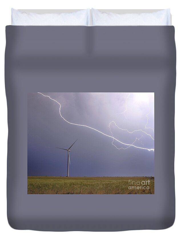 Electric Duvet Cover featuring the photograph Surpassing Power by Ryan Smith