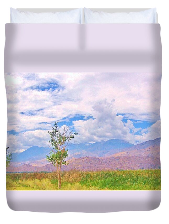 Landscape Duvet Cover featuring the photograph Sweet Summertime by Marilyn Diaz