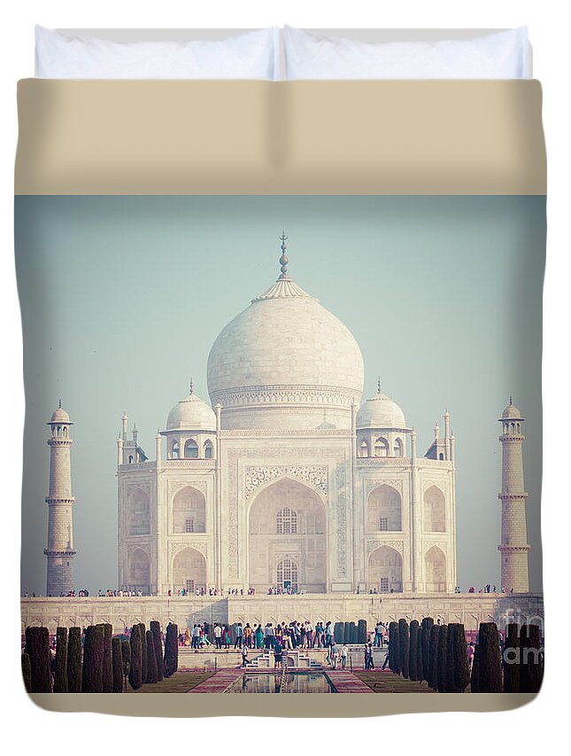 India Duvet Cover featuring the photograph Taj Mahal by Mariusz Prusaczyk