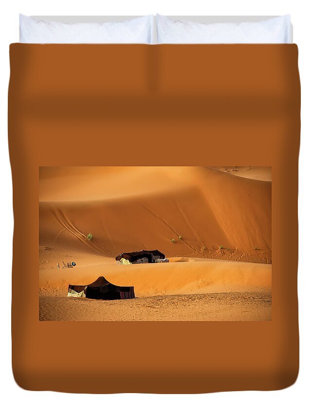 Tranquility Duvet Cover featuring the photograph Tents In Sahara Desert by Copyright @ Sopon Chienwittayakun