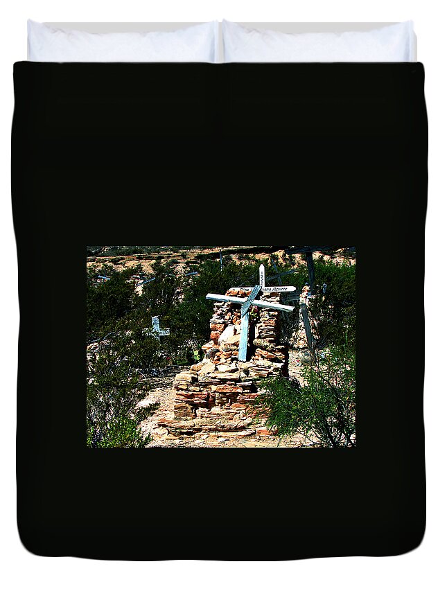 Terlingua Duvet Cover featuring the photograph Terlingua Cross by Linda Cox