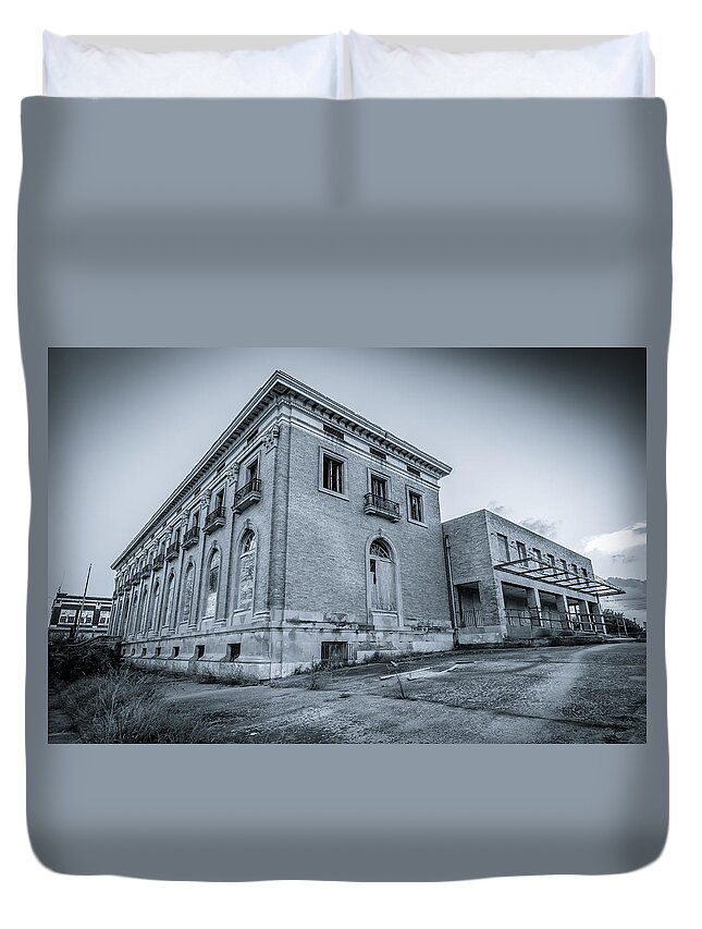Port Arthur Duvet Cover featuring the photograph Texas Ruins by David Morefield