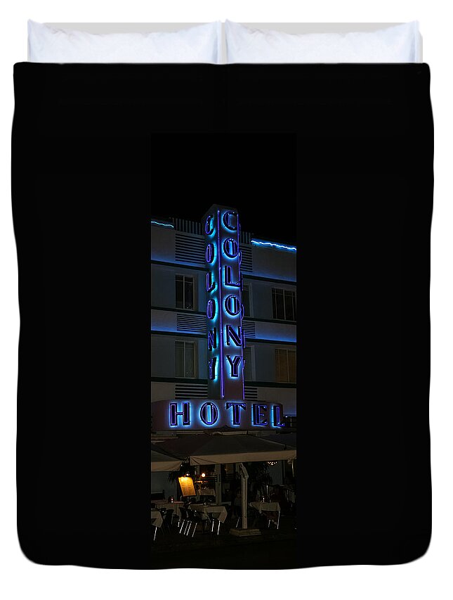 Architectural Features Duvet Cover featuring the photograph The Colony Hotel by Ed Gleichman