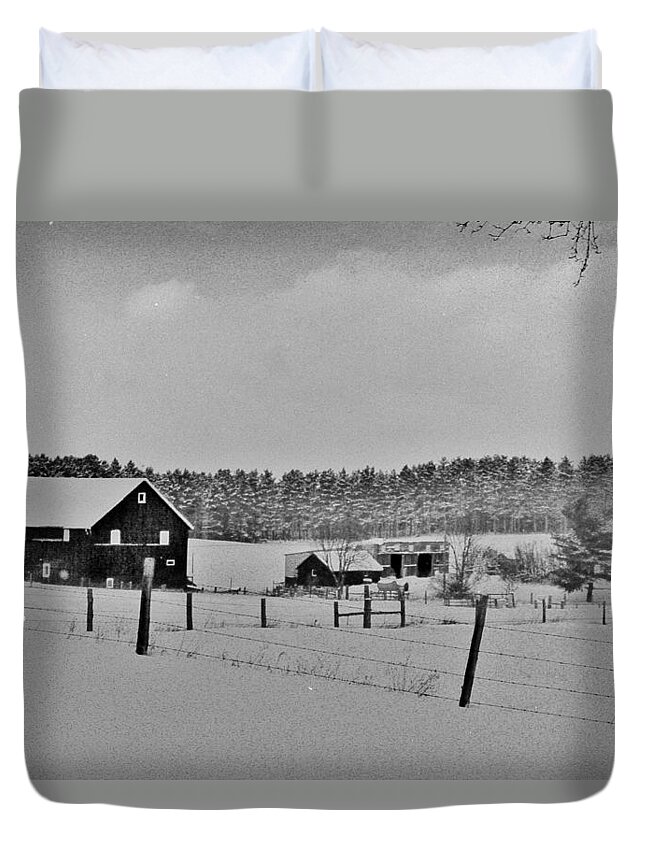  Duvet Cover featuring the photograph The Family Farm by Daniel Thompson