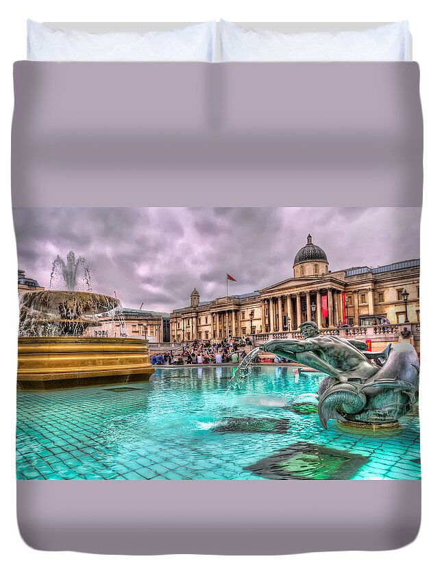 Tim Stanley Duvet Cover featuring the photograph The National Gallery in Trafalgar Square by Tim Stanley