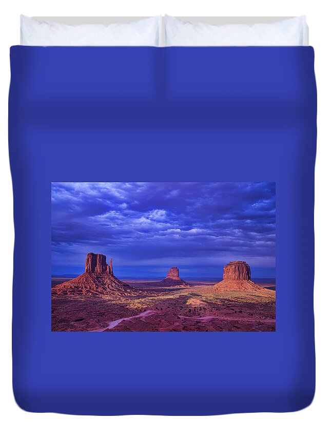 Beautiful Duvet Cover featuring the photograph Three Buttes by Garry Gay