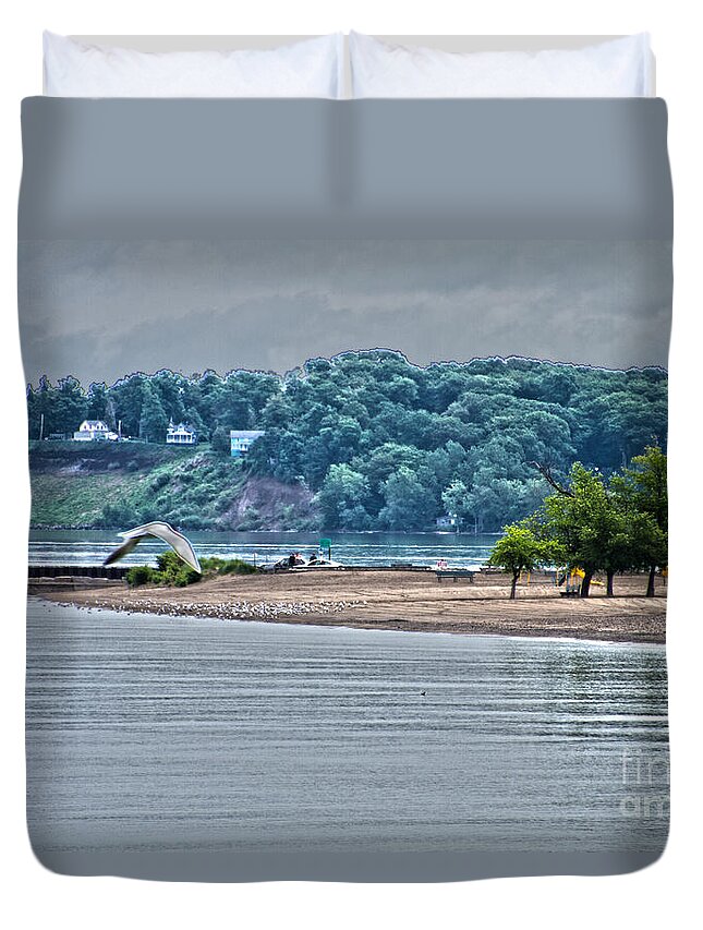 Sea Gull Duvet Cover featuring the photograph To The Beach by William Norton