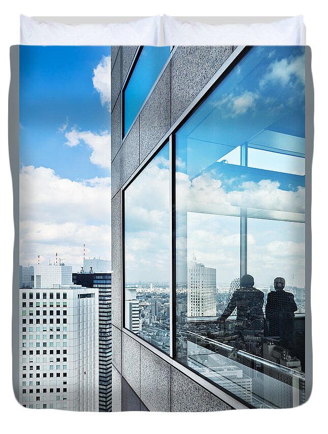 Viewpoint Duvet Cover featuring the photograph Tourists Over Tokyo by Tomml